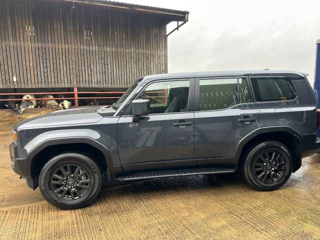 2025 Toyota Land Cruiser 2.8D 205 Commercial Auto